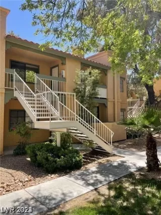 Photo #1: 2621678 Listing 