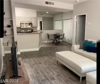 Photo #3: 2621678 Listing 