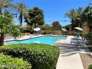 Photo #4: 2621678 Listing 