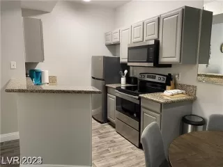 Photo #5: 2621678 Listing 