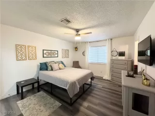 Photo #5: 2621702 Listing 