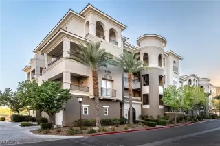 Photo #4: 2621709 Listing