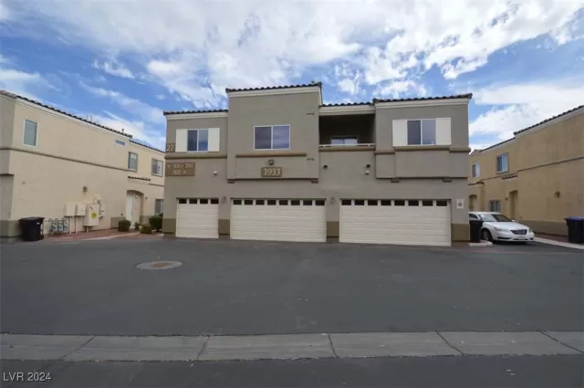 MLS: 2621718 Condo For Sale