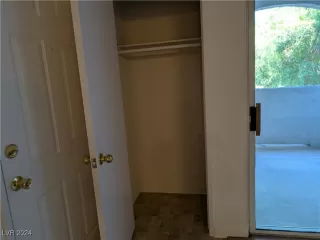 Photo #3: 2621801 Listing 