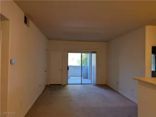 Photo #4: 2621801 Listing 