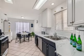 Photo #5: 2621807 Listing