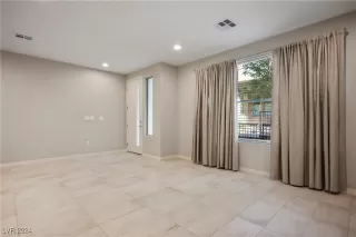 Photo #6: 2621820 Listing