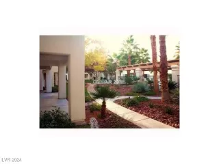 Photo #2: 2621824 Listing 