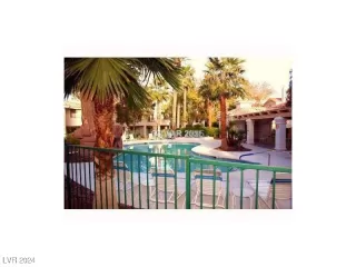 Photo #4: 2621824 Listing 