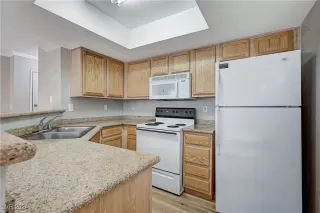 Photo #6: 2621832 Listing 