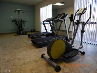 Photo #3: 2621837 Listing 