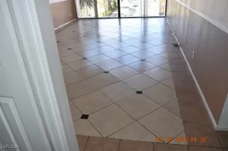 Photo #6: 2621837 Listing 