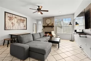 Photo #3: 2621849 Listing 