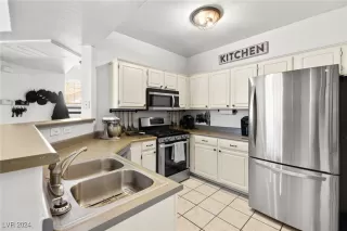 Photo #6: 2621849 Listing 