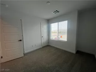 Photo #6: 2621880 Listing