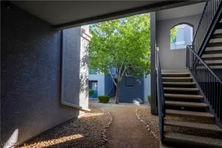 Photo #5: 2621884 Listing 