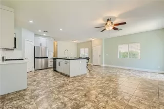 Photo #4: 2621900 Listing 