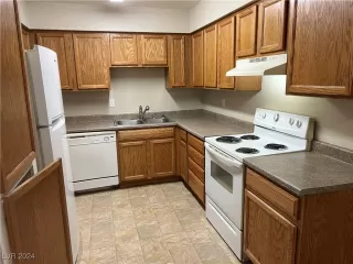 Photo #3: 2621910 Listing 