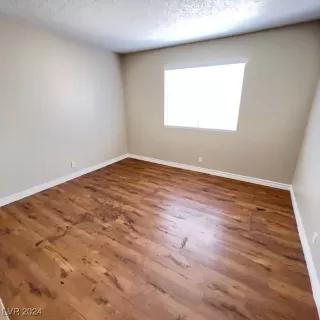 Photo #5: 2621910 Listing 