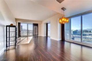 Photo #1: 2621921 Listing 