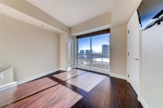 Photo #6: 2621921 Listing 