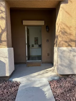 Photo #6: 2622001 Listing