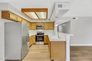 Photo #5: 2622028 Listing 