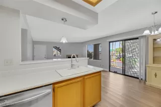 Photo #6: 2622028 Listing 