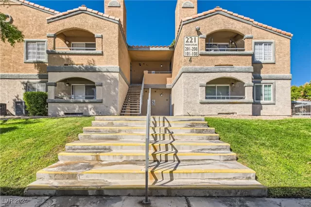 MLS: 2622048 Condo For Sale