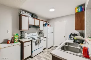 Photo #5: 2622048 Listing