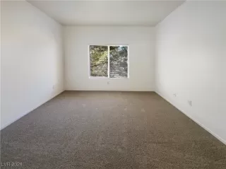 Photo #4: 2622054 Listing