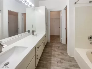 Photo #6: 2622054 Listing