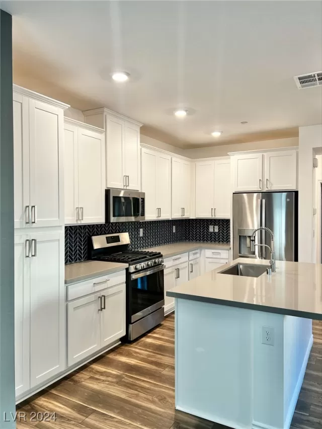 MLS: 2622089 Condo For Sale