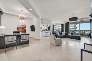 Photo #3: 2622091 Listing