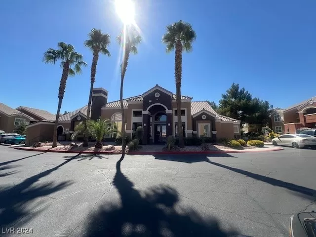 MLS: 2622096 Condo For Sale