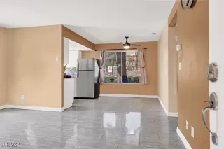 Photo #4: 2622106 Listing