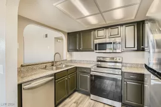 Photo #2: 2622128 Listing 