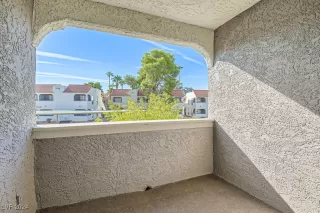 Photo #5: 2622128 Listing 