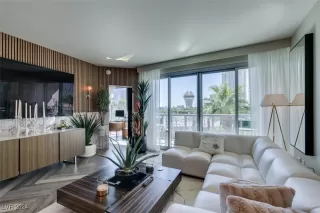 Photo #4: 2622178 Listing