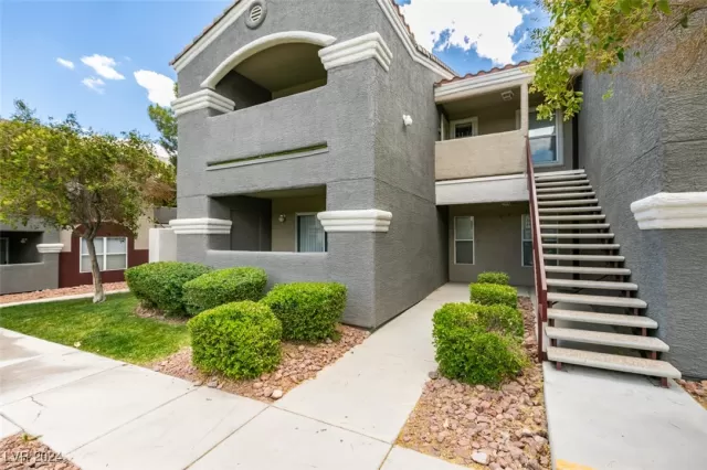 MLS: 2622217 Condo For Sale