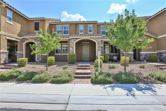 MLS: 2622235 Condo For Sale