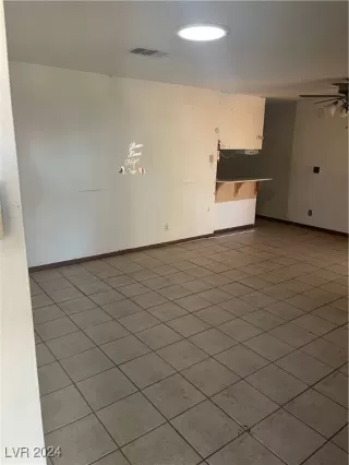 Photo #3: 2622267 Listing