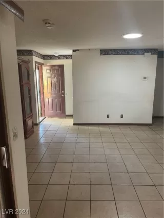 Photo #6: 2622267 Listing