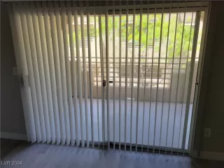 Photo #3: 2622269 Listing