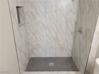 Photo #5: 2622269 Listing