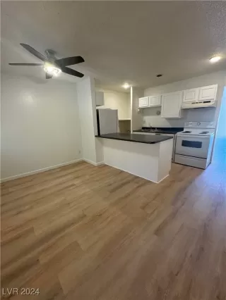 Photo #4: 2622336 Listing 