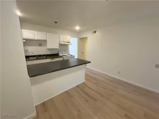 Photo #5: 2622336 Listing 