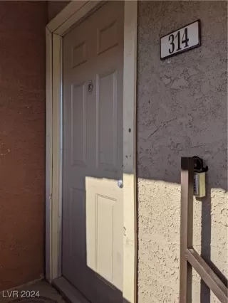 Photo #1: 2622340 Listing