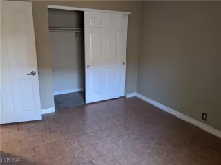 Photo #4: 2622340 Listing