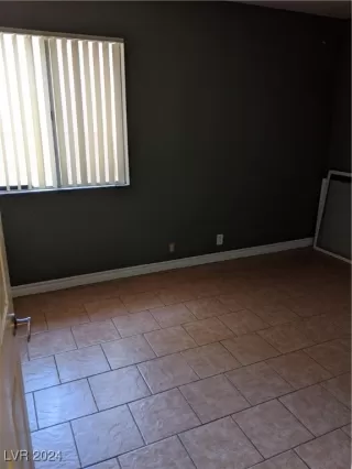 Photo #5: 2622340 Listing